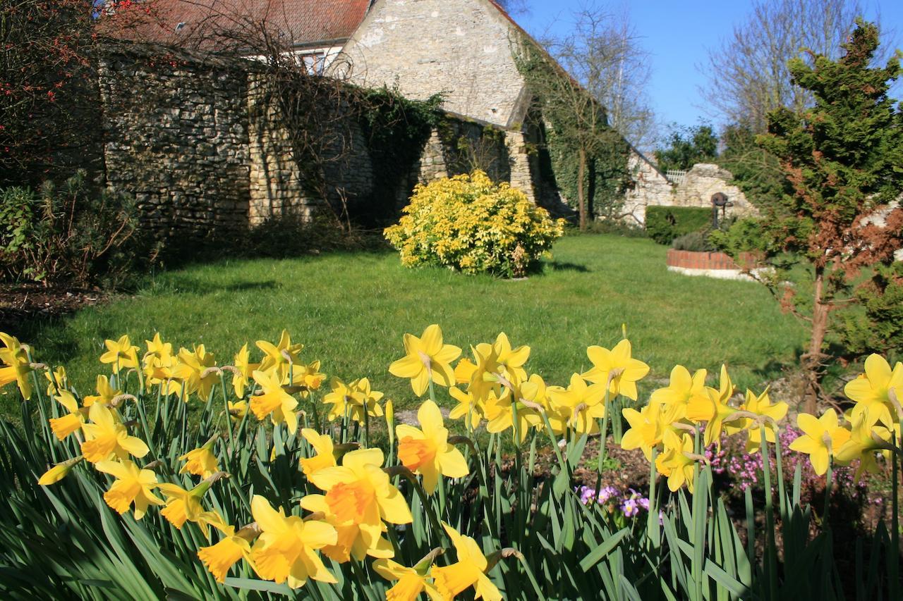 Bed and Breakfast Au Relais De Chaussy Esterno foto