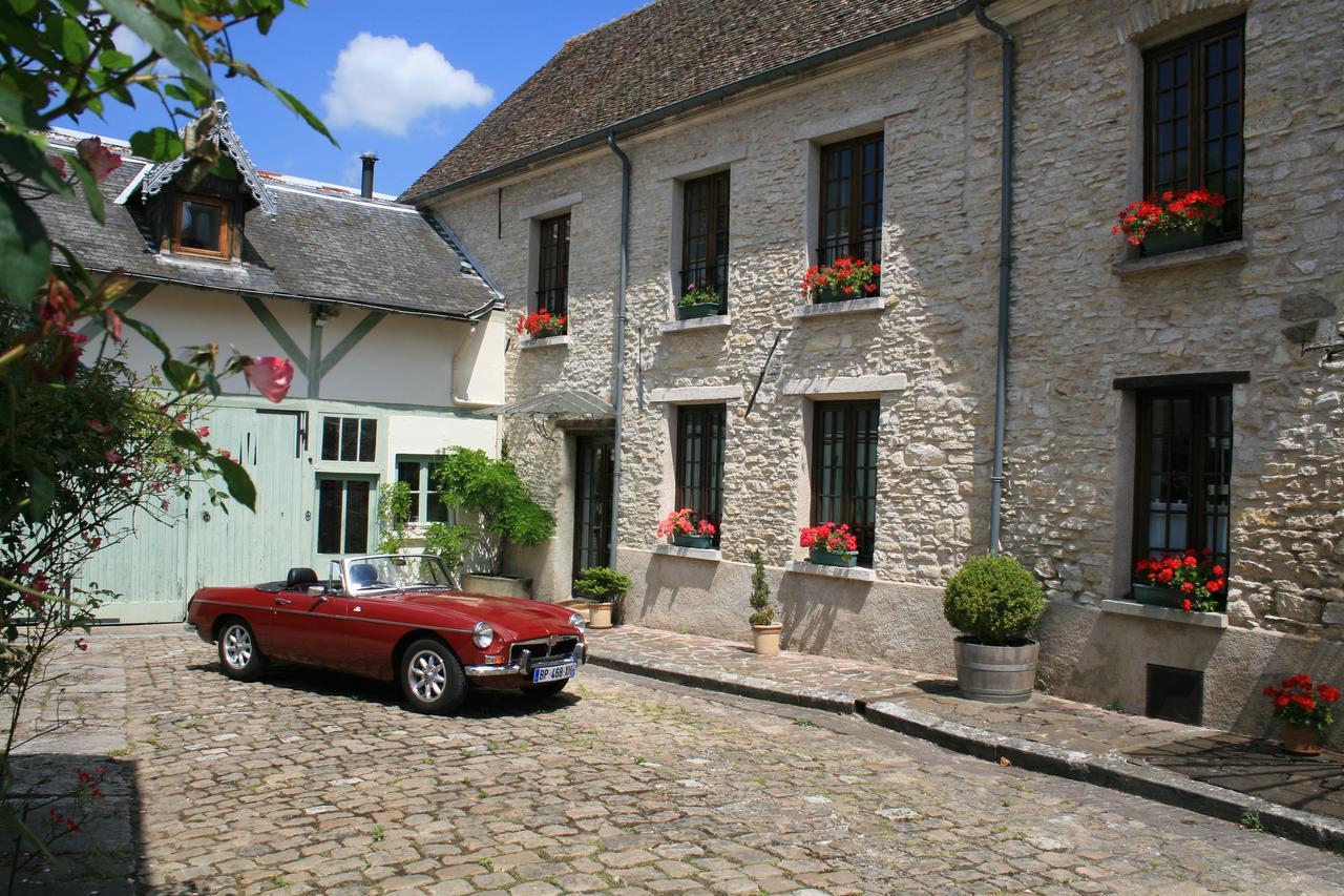 Bed and Breakfast Au Relais De Chaussy Esterno foto